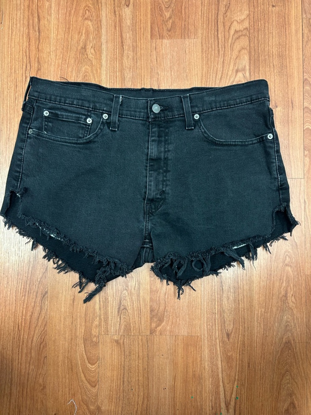 Levi’s 514 Cut Off Jean Shorts Size 36 Waist